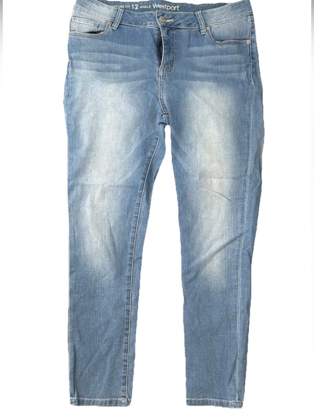 Westport Women’s Signature Fit Relaxed Fit Ankle Cut Jeans Light Wash Size 12R